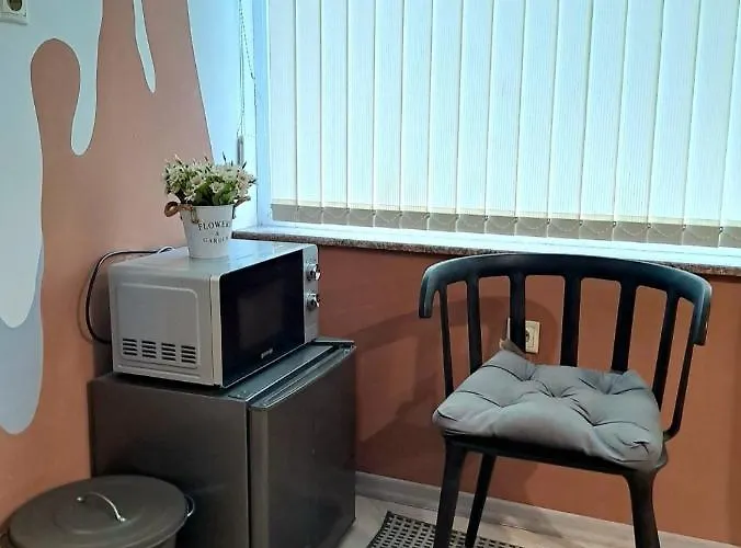 студио цвят/ Colour *