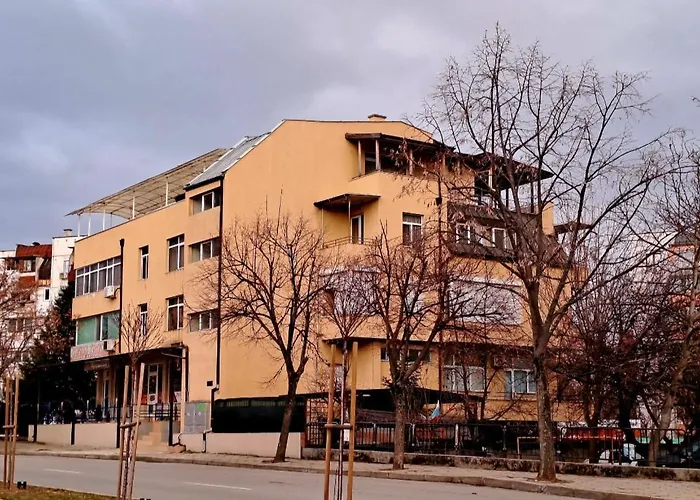 Daire студио цвят/ Colour Yukarı Cuma